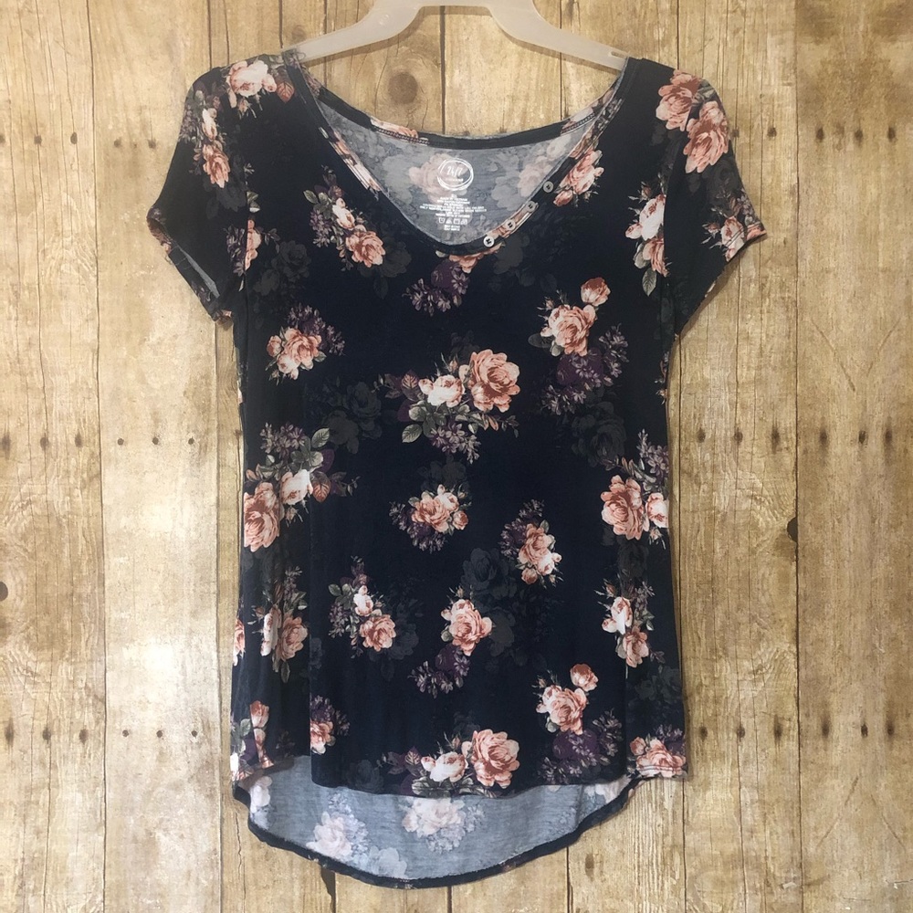 Maurice’s 24/7 soft floral tee